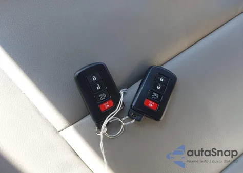 2016 Toyota Rav4 Limited z USA, uszkodzony, nr VIN 2T3DFREV4GW427809